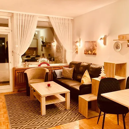 Hemlock, Mit Balkon Appartement *