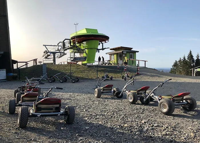 Hemlock, Mit Balkon *